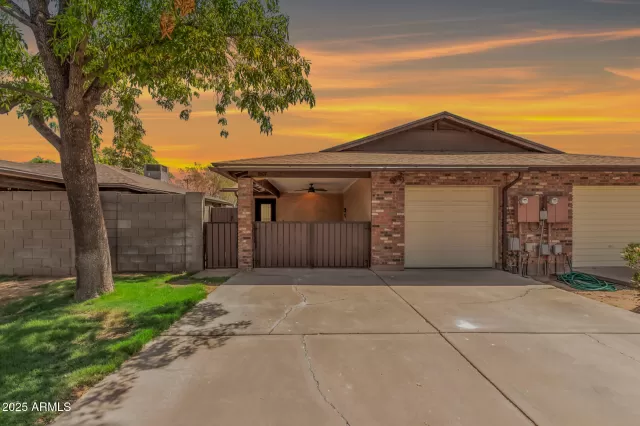 MLS: 6880925 Condo For Sale