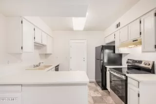 Photo #4: 6880925 Listing 