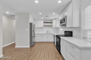 Photo #4: 6881095 Listing 