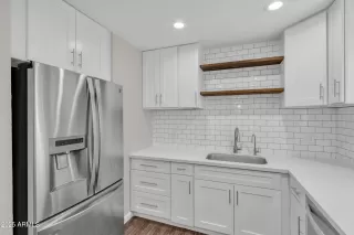 Photo #5: 6881095 Listing 