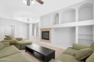 Photo #1: 6881147 Listing 