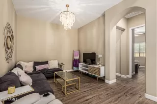 Photo #5: 6881185 Listing 