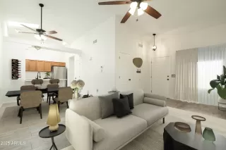 Photo #3: 6881304 Listing 