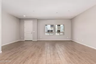 Photo #6: 6881385 Listing