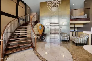 Photo #1: 6881448 Listing