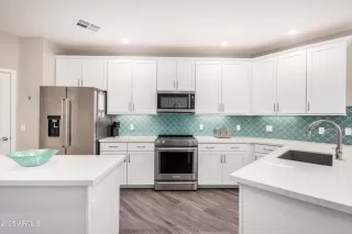 Photo #1: 6881493 Listing