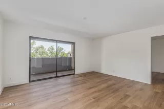 Photo #4: 6881530 Listing 