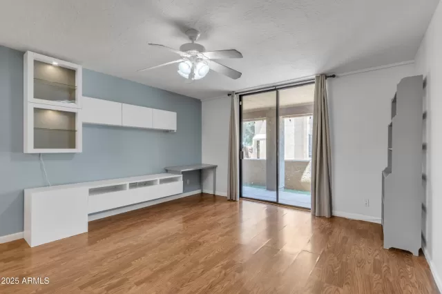 MLS: 6881763 Condo For Sale