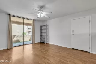 Photo #6: 6881763 Listing 