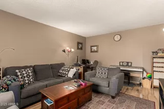 Photo #5: 6881975 Listing