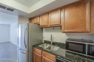 Photo #6: 6882011 Listing 