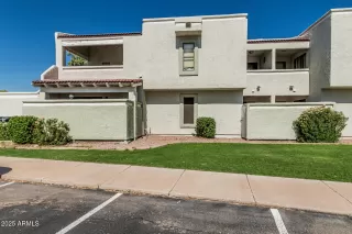 Photo #2: 6882179 Listing