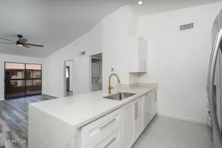 Photo #2: 6882221 Listing