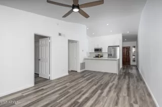 Photo #3: 6882221 Listing