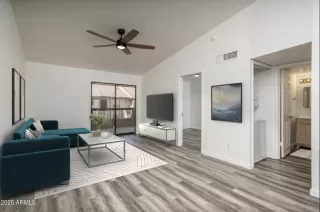 Photo #6: 6882221 Listing