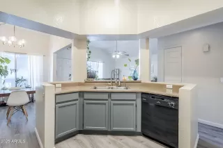 Photo #1: 6882237 Listing 