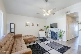 Photo #5: 6882237 Listing 