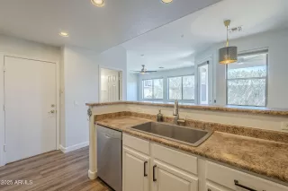 Photo #3: 6882315 Listing