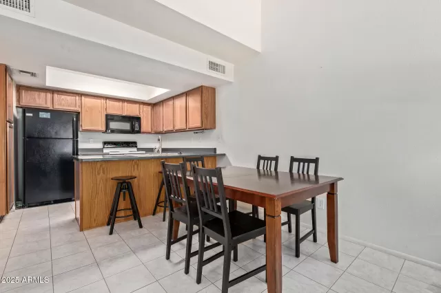 MLS: 6882324 Condo For Sale