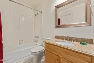 Photo #5: 6882324 Listing