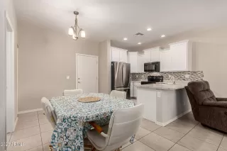 Photo #5: 6882552 Listing 