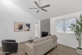 Photo #3: 6882761 Listing