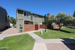 Photo #3: 6882780 Listing 