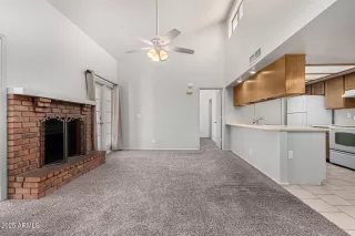 Photo #4: 6882849 Listing