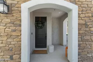 Photo #4: 6882960 Listing