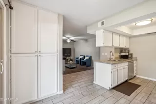 Photo #3: 6882992 Listing 