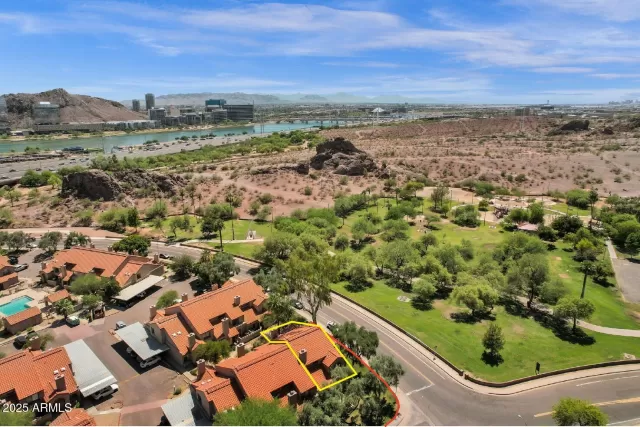 MLS: 6883042 Condo For Sale