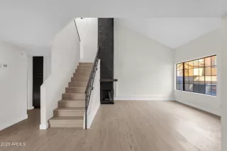 Photo #4: 6883042 Listing