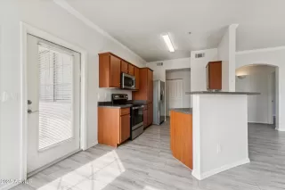 Photo #4: 6883048 Listing