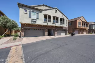 Photo #2: 6883112 Listing 