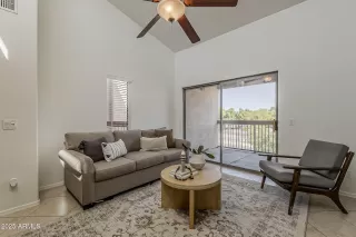 Photo #5: 6883188 Listing