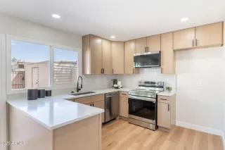 Photo #1: 6883235 Listing 