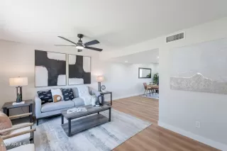 Photo #2: 6883235 Listing 