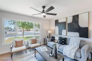 Photo #5: 6883235 Listing 