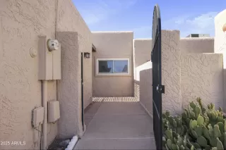 Photo #1: 6883252 Listing 