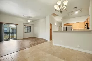 Photo #2: 6883324 Listing 