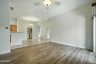 Photo #3: 6883324 Listing 