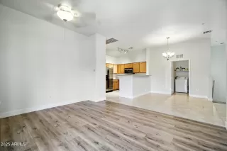 Photo #4: 6883324 Listing 