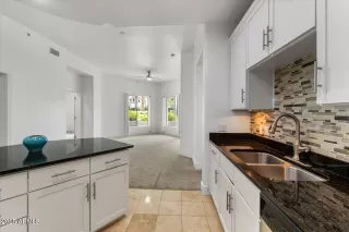 Photo #5: 6883372 Listing 