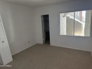 Photo #5: 6883410 Listing 