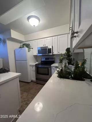 Photo #1: 6883776 Listing 