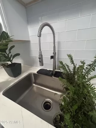 Photo #2: 6883776 Listing 