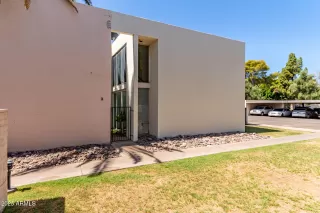 Photo #5: 6883907 Listing 