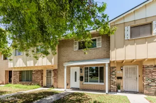 Photo #2: 6884130 Listing 