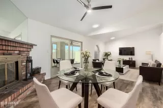 Photo #2: 6884383 Listing 