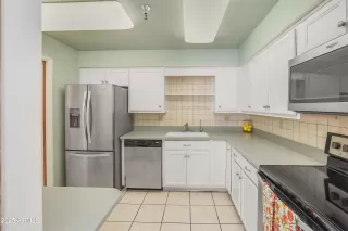 Photo #6: 6884412 Listing 